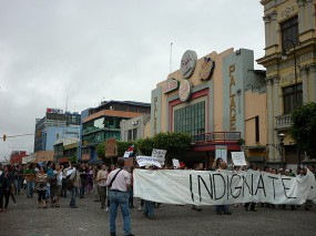 Indignados_en_Costa_Rica,_15_de_octubre_2011_(20)